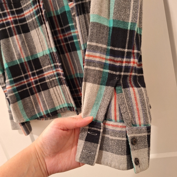 ⭐️3/$20 Element Plaid Button Down Long Sleeve Shirt Sz Large - Picture 3 of 11